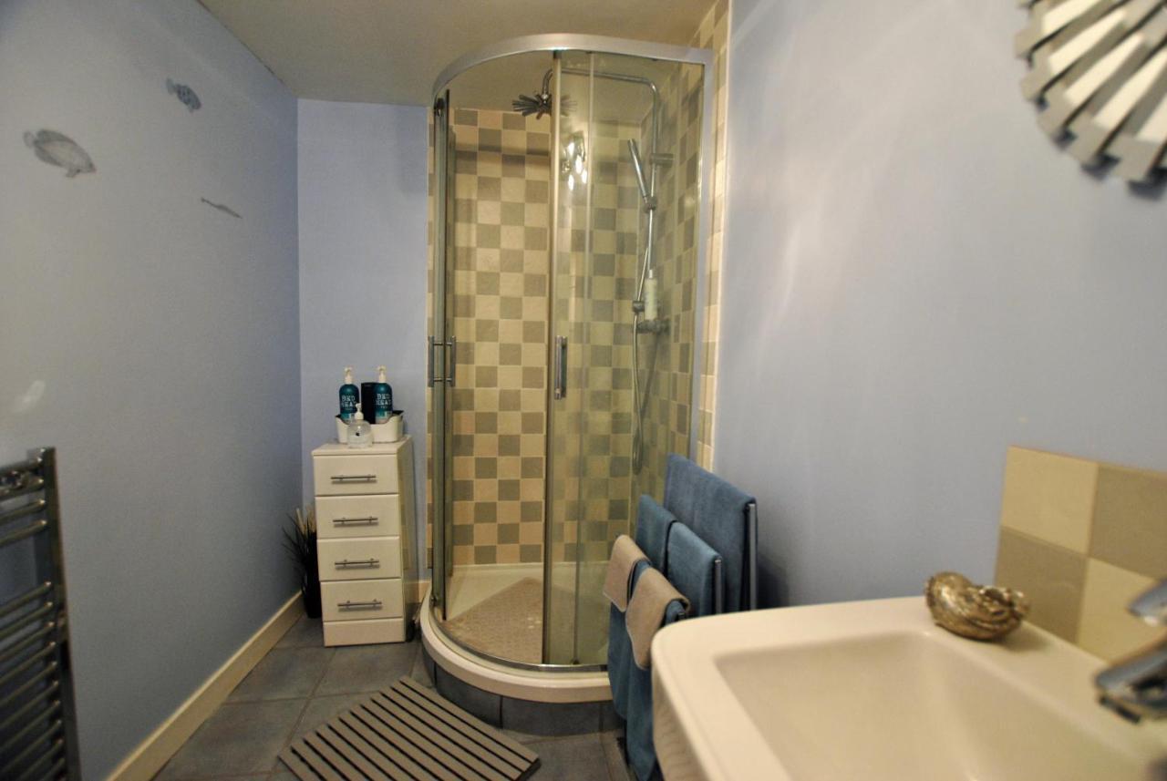 Oyster Cottage- Relaxing Retreat By The Sea Holiday home *