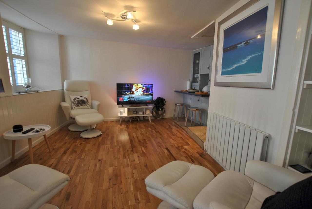 Oyster Cottage- Relaxing Retreat By The Sea *